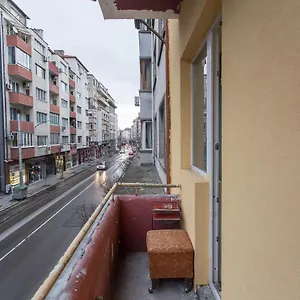 Apartment Elegant 2bdr With A Balcony, Sofia